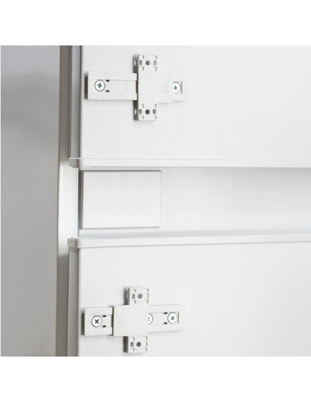 Combi Svan, Nofrost, Clase F, 177cm, 54cm, 55,5cm, Integración, Electrónico